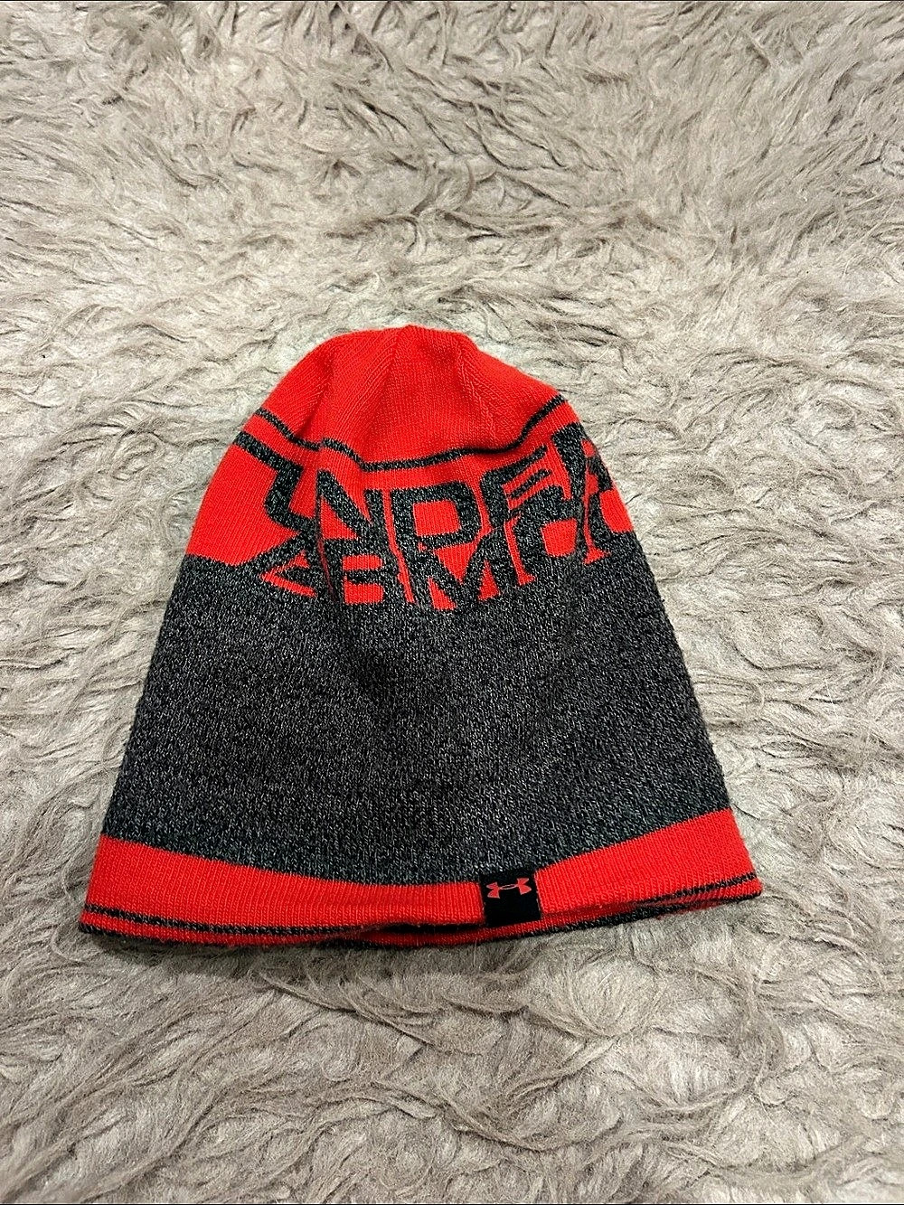 Under Armour Boys Red & Gray Logo Color Block Winter Beanie